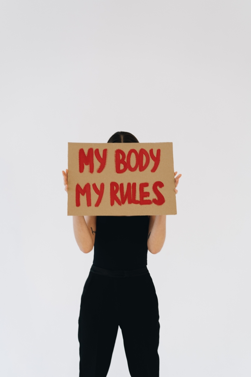 Bild 4: „Mein Körper, meine Regeln“ – Betroffene wehren sich auf Sozialen Medien.