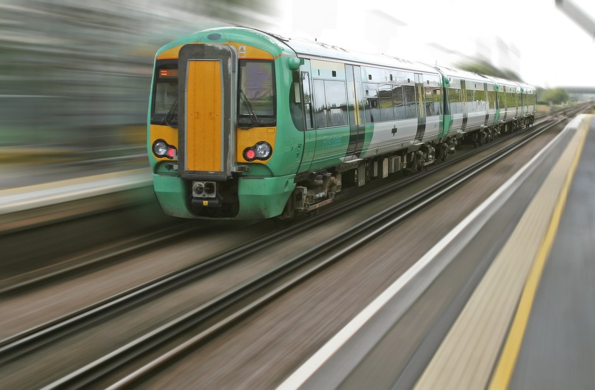 Bild 1: Wir können leicht berechnen wie schnell ein Zug fährt, doch wie gut sind wir darin verschiedene Geschwindigkeiten wahrzunehmen?