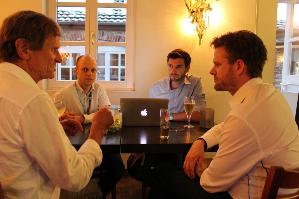 In-Mind Interview. Von links nach rechts: Daniel Lakens, Jan Crusius, Oliver Genschow, Klaus Fiedler (Bild von Alex Koch)