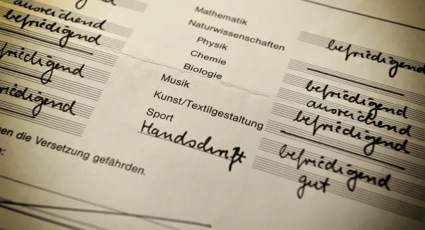 Wer wird denn nun bei den Noten benachteiligt – Mädchen oder Jungen?