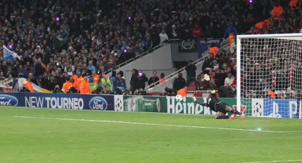 Fußballmythos: Sollte der Gefoulte den Elfmeter nicht schießen?
