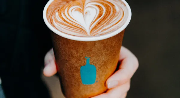 Immer mehr entscheiden sich für nachhaltige Kaffeebecher, und du? — Wie soziale Normen nachhaltigen Konsum fördern können