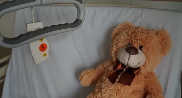 Krebskranke Kinder und ihre Eltern nehmen die Krankheit unterschiedlich wahr – Was bedeutet das für die psychosoziale Versorgung?
