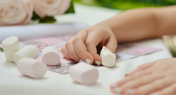 Mehr als Disziplin: Was der Marshmallow-Test wirklich misst