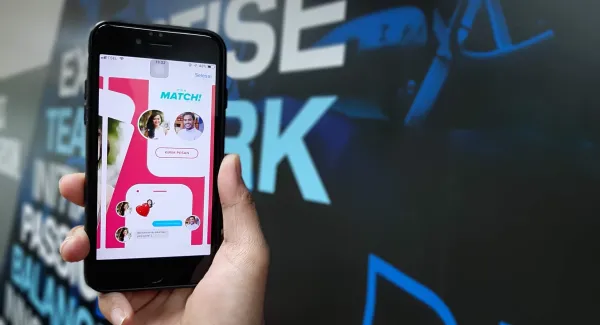 „Eigentlich dachte ich, du wärst anders…“ –  Selbstdarstellung bei der Partnersuche auf Tinder und Co.