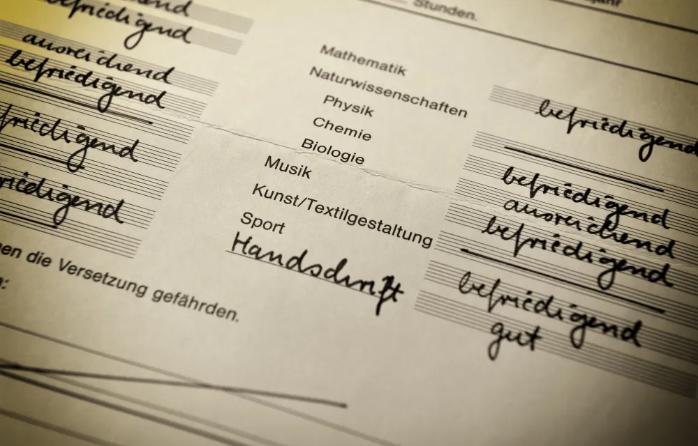 Wer wird denn nun bei den Noten benachteiligt – Mädchen oder Jungen?