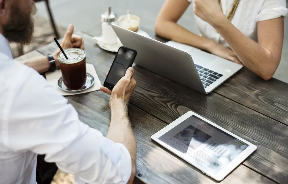 Schwieriger als gedacht?! Potenziale und Risiken des Lernens mit digitalen Medien 