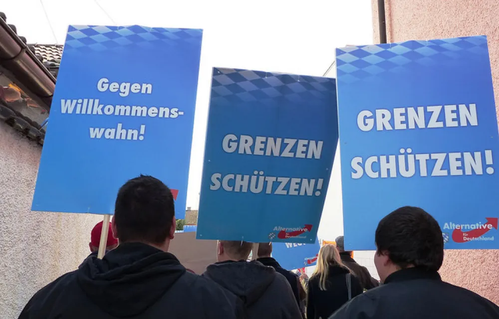 Radikalisierung der Aufnahmegesellschaft: Die Rolle von Medienberichten