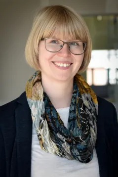 Laura M. König