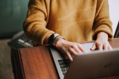 Funktioniert Therapie online? Behandlung in Zeiten von Corona und darüber hinaus. 