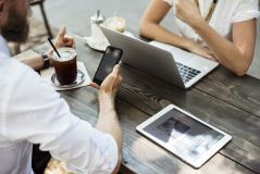 Schwieriger als gedacht?! Potenziale und Risiken des Lernens mit digitalen Medien 