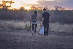 Warum ein Papa (noch lange) kein Mann ist – von Gender-Stereotypen und sozialen Rollen