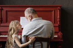 Was hast du gesagt? Warum es älteren Menschen beim Zuhören hilft, ihr Gegenüber zu sehen