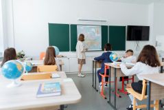 Ständig Ferien. Trotzdem krank!? Hilft Gymnasiallehrkräften weniger Arbeiten beim Umgang mit Arbeitsstress?