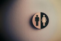 "Frauen werden doch mitgedacht!" – An wen denken Menschen bei Formulierungen im generischen Maskulinum wirklich?