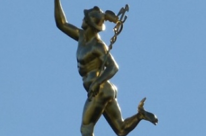 Hermes, Gott der Kaufleute, Diebe, Lügner und Betrüger. Bild : 7854 via pixabay (https://pixabay.com/de/stuttgart-statue-bronze-kupfer-68754/,CC:https://creativecommons.org/publicdomain/zero/1.0/deed.de)